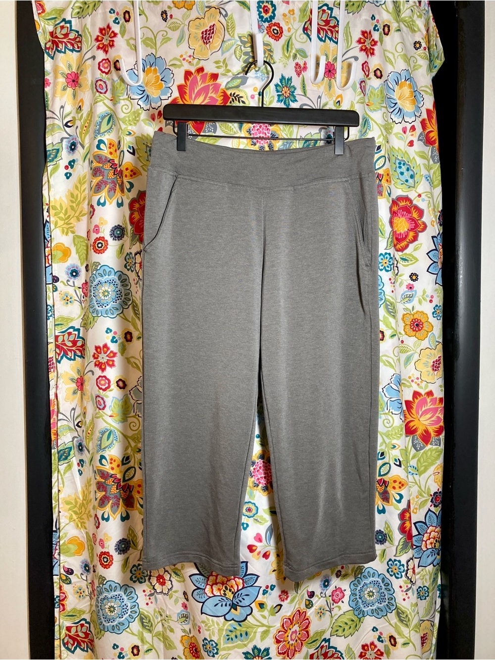 Emily B Women's Gray Drawstring Soft Capri Pants with Side Pockets Size S